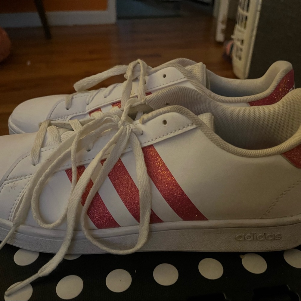 ADIDAS grand court women’s sneakers/ size 6